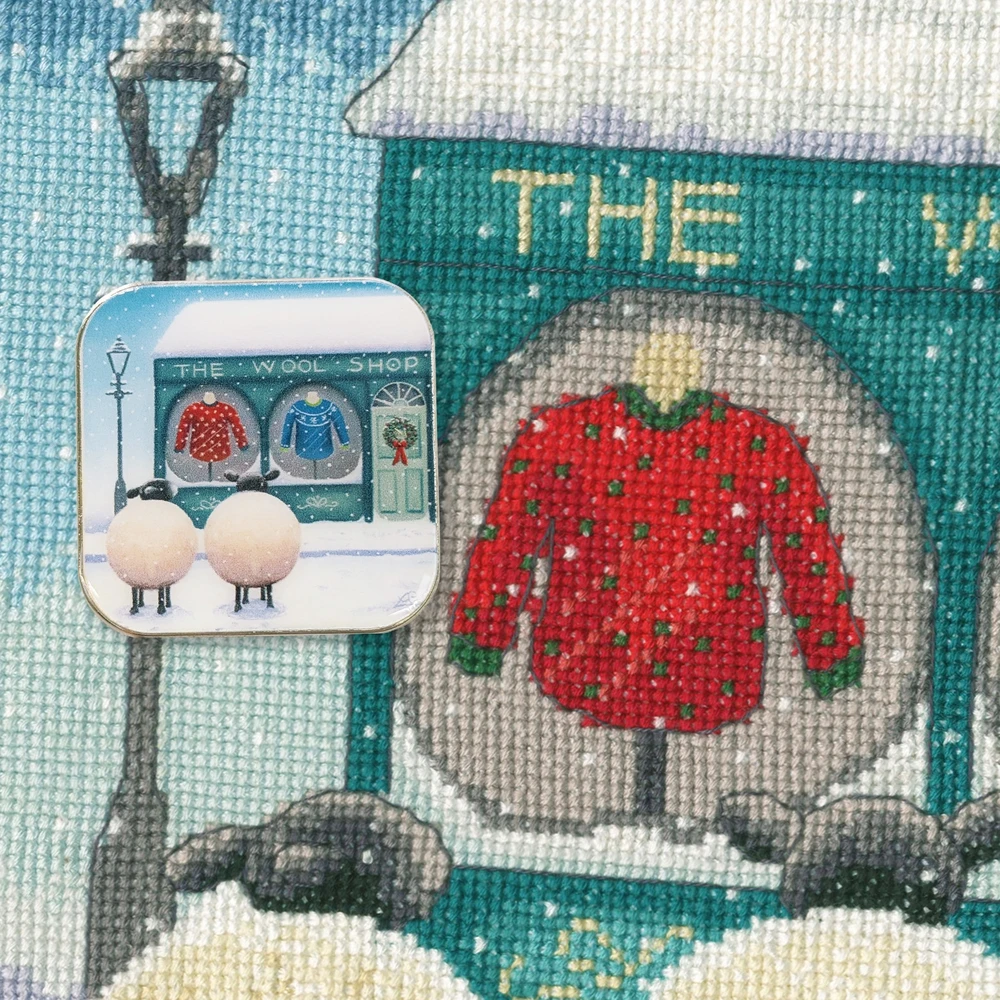 Bothy Threads Needle Minder "The Wool Shop" XA69 4x4 cm