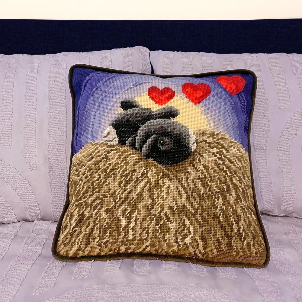 Bothy Threads Tapestry - Hearts And Hugs TPY3 40x40 cm