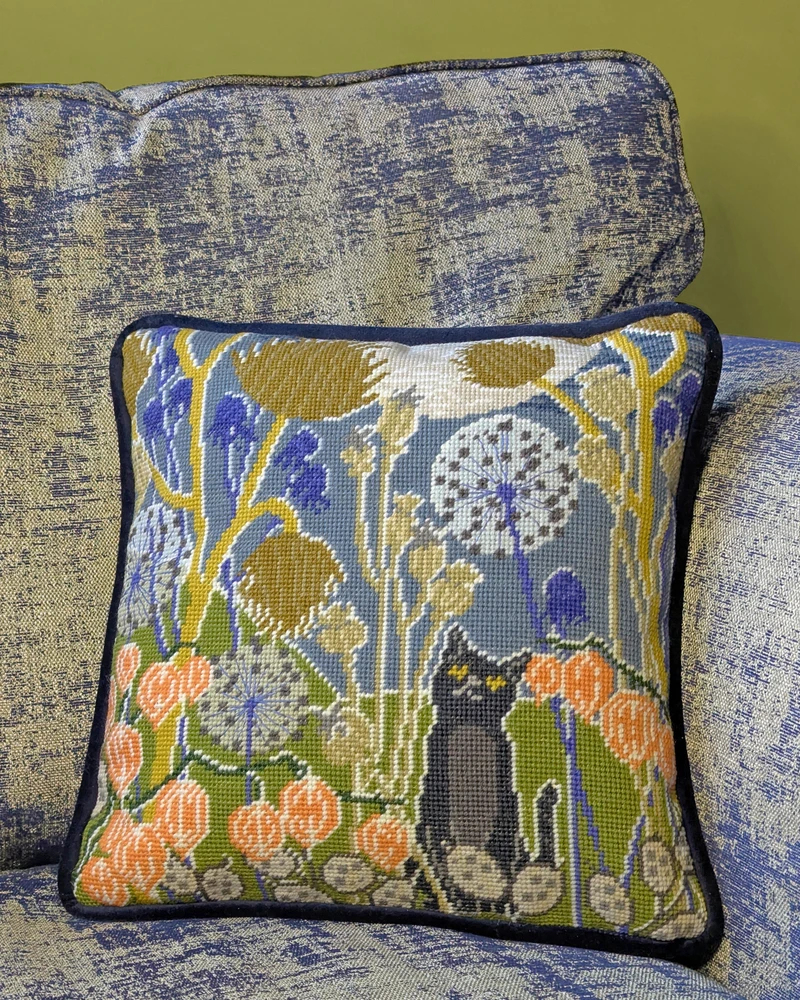 Bothy Threads Tapestry Teasel Fields TLP2 40x40 cm