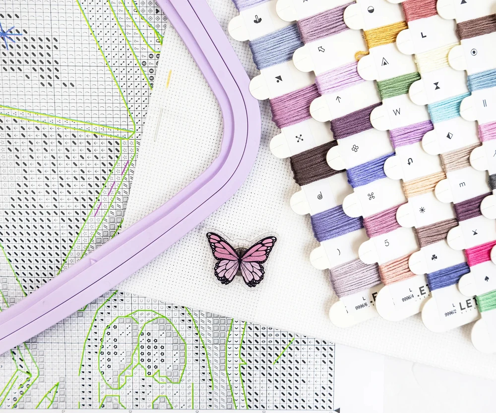 Letistitch Ristinių siuvinėjimo rinkinys "Naktinė magija ir užrašai" 24 x 35 cm SLETIL9996
