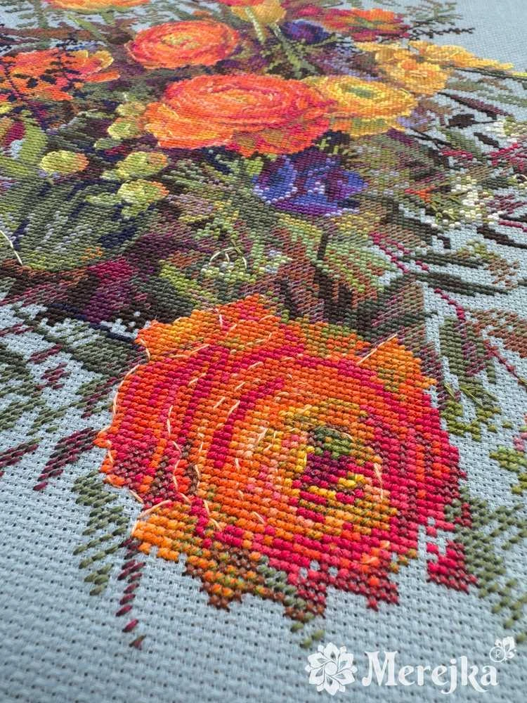 Merejka Kryželiu siuvinėjimo rinkinys „Saulės nutvieksti žiedlapiai“ 39x31 cm SK270