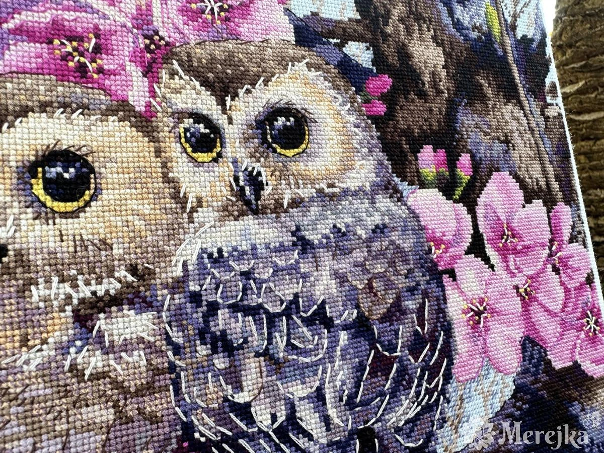 Merejka Kryželiu siuvinėjimo rinkinys "Dvi pelėdos pavasario žieduose" 38x29 cm SK228