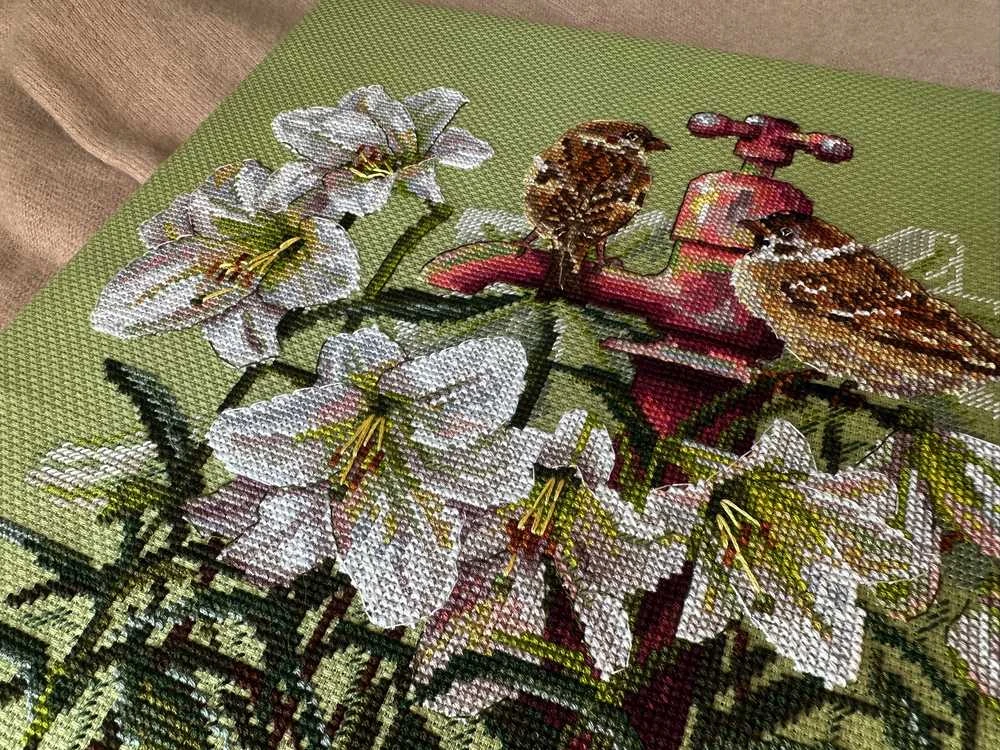 Merejka Kryželiu siuvinėjimo rinkinys Tarp lelijų 25x28 SK229