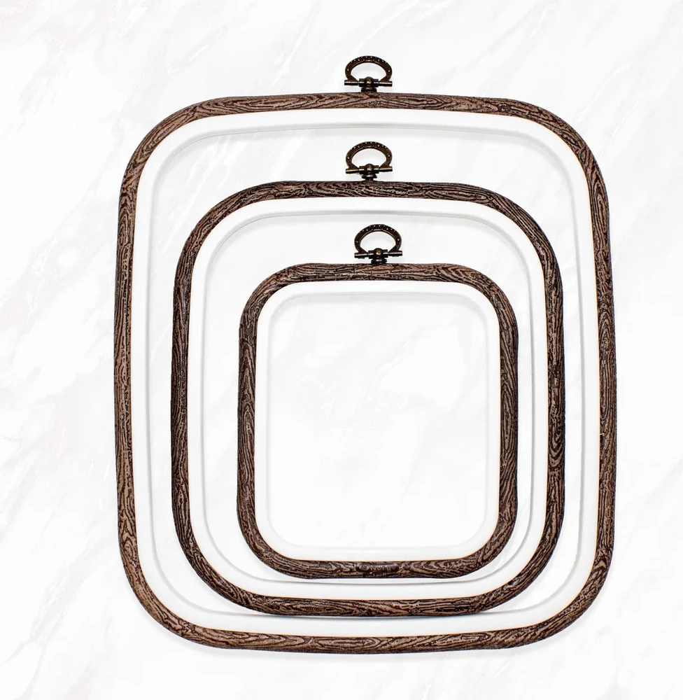 Nurge Pazarlama 12,5x14,5 cm kvadratinė lanksti siuvinėjimo ramė (tamsiai ruda) 230-11BR