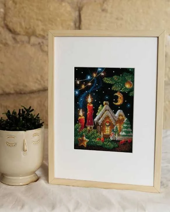 Riolis Kryželio siuvinėjimo rinkinys "Imbierinių namelių pasaka" 15x21 SR2165