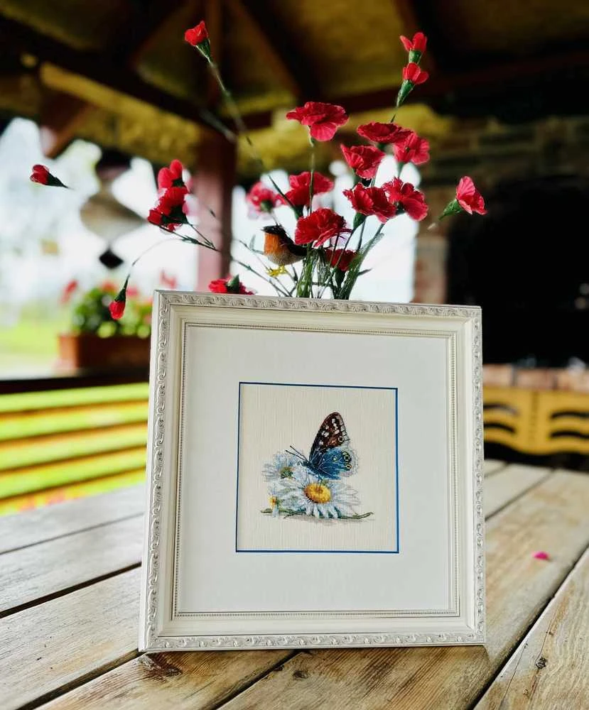 Riolis Kryželio siūlų rinkinys Fragile Beauty 15x15 SR2220