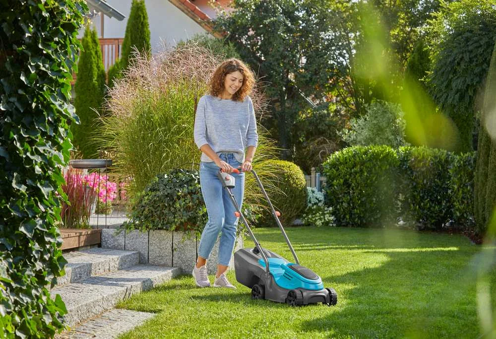 Gardena Akumuliatorinės vejapjovės PowerMax 30/18V P4A rinkinys