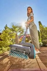 Gardena Akumuliatorinis daugiafunkcinis valytuvas "AquaBrush Patio", skirtas mediniams paviršiams ir terasoms