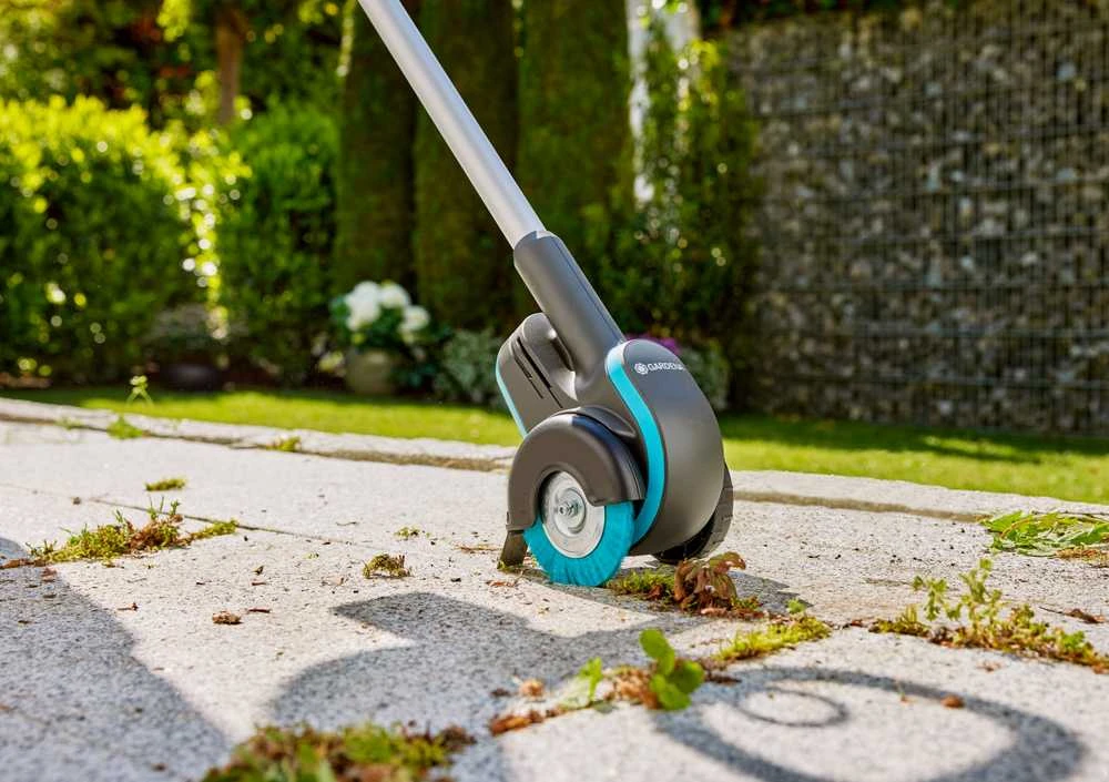 Gardena Akumuliatorinis trinkelių tarpų valytuvas EasyWeed 1800/18V P4A be akumuliatoriaus ir kroviklio