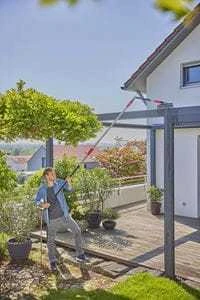 Gardena "Cleansystem" teleskopinė rankena M - XL, prijungiama prie vandens tiekimo, skirta sunkiai pasiekiamoms vietoms