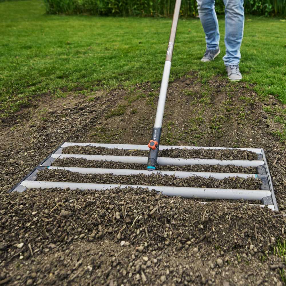 Gardena Combisystem žemės lyginimo grėblys