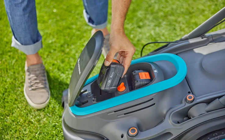 Gardena PowerMax Duo 46/36V Dual-Blade akumuliatorinės vejapjovės komplektas su P4A baterija aprašymas - Prekės nuotrauka