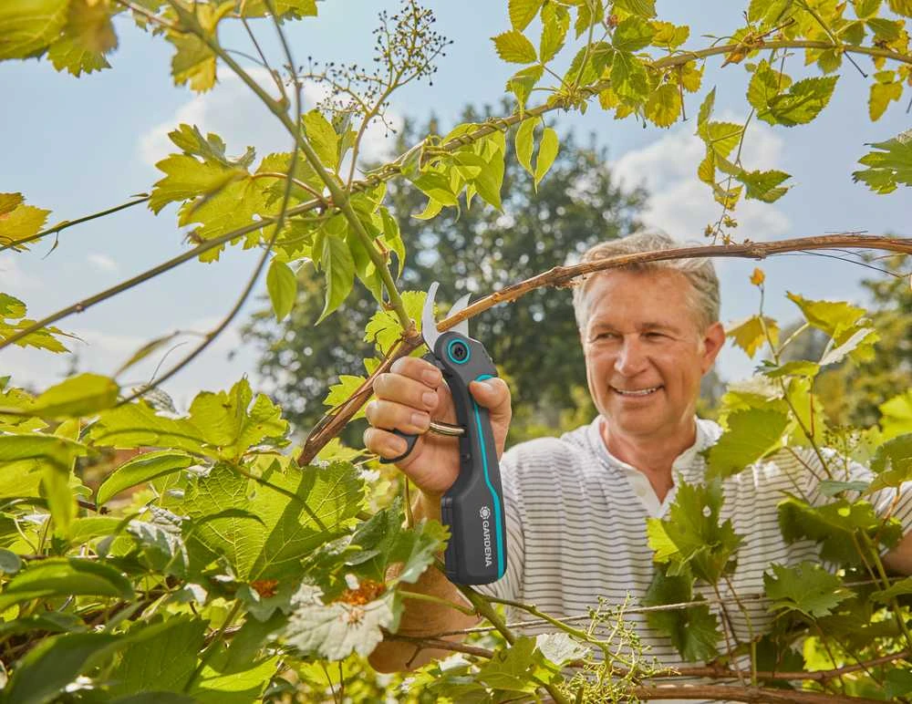 Gardena akumuliatorinis sekatorius AssistCut