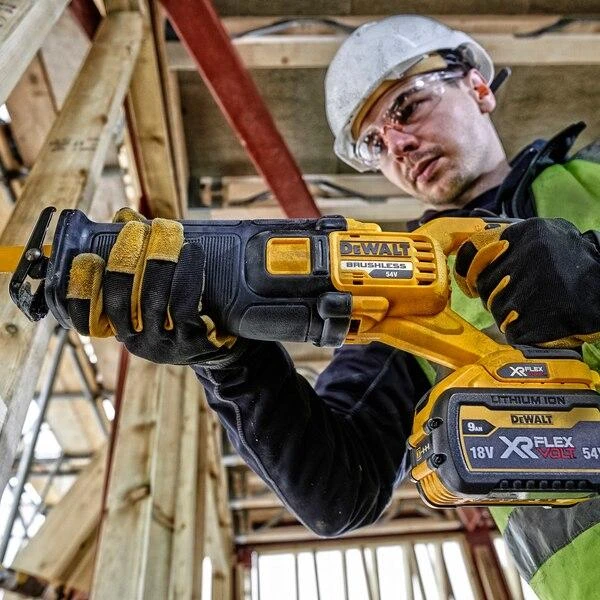 Akumuliatorinis tiesinis pjūklas DeWalt DCS389X2-QW; 54 V; 2x9,0 Ah akum.