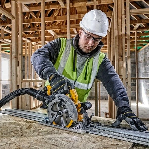 DEWALT diskinis pjūklas DCS572N 18V 184mm be akumuliatoriaus ir kroviklio