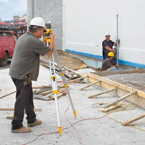 Optinis nivelyras DeWalt DW096PK-XJ + priedai