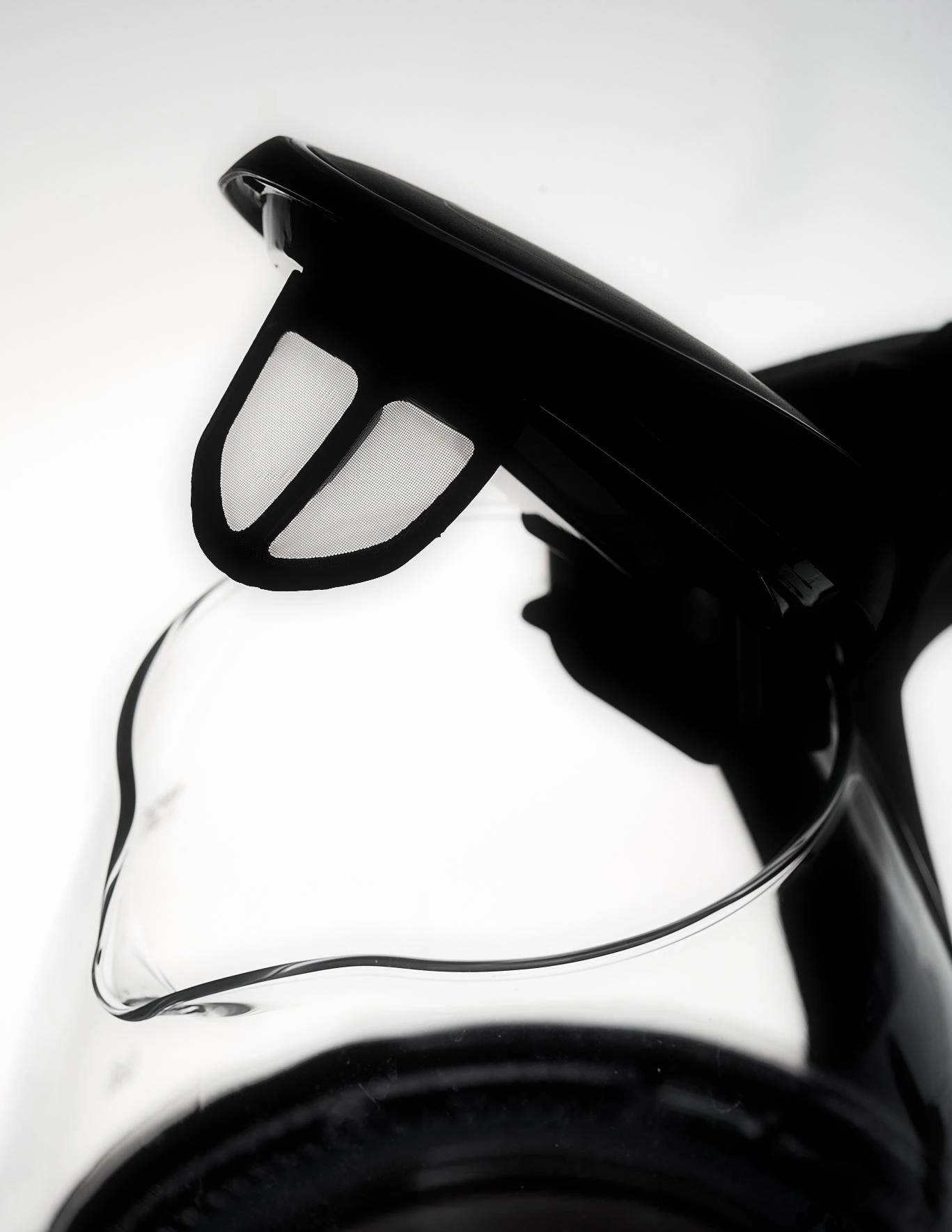 Adler | Virdulys | AD 1224 | Standard | 2000 W | 1.5 L | Glass | 360° rotational base | Juodas