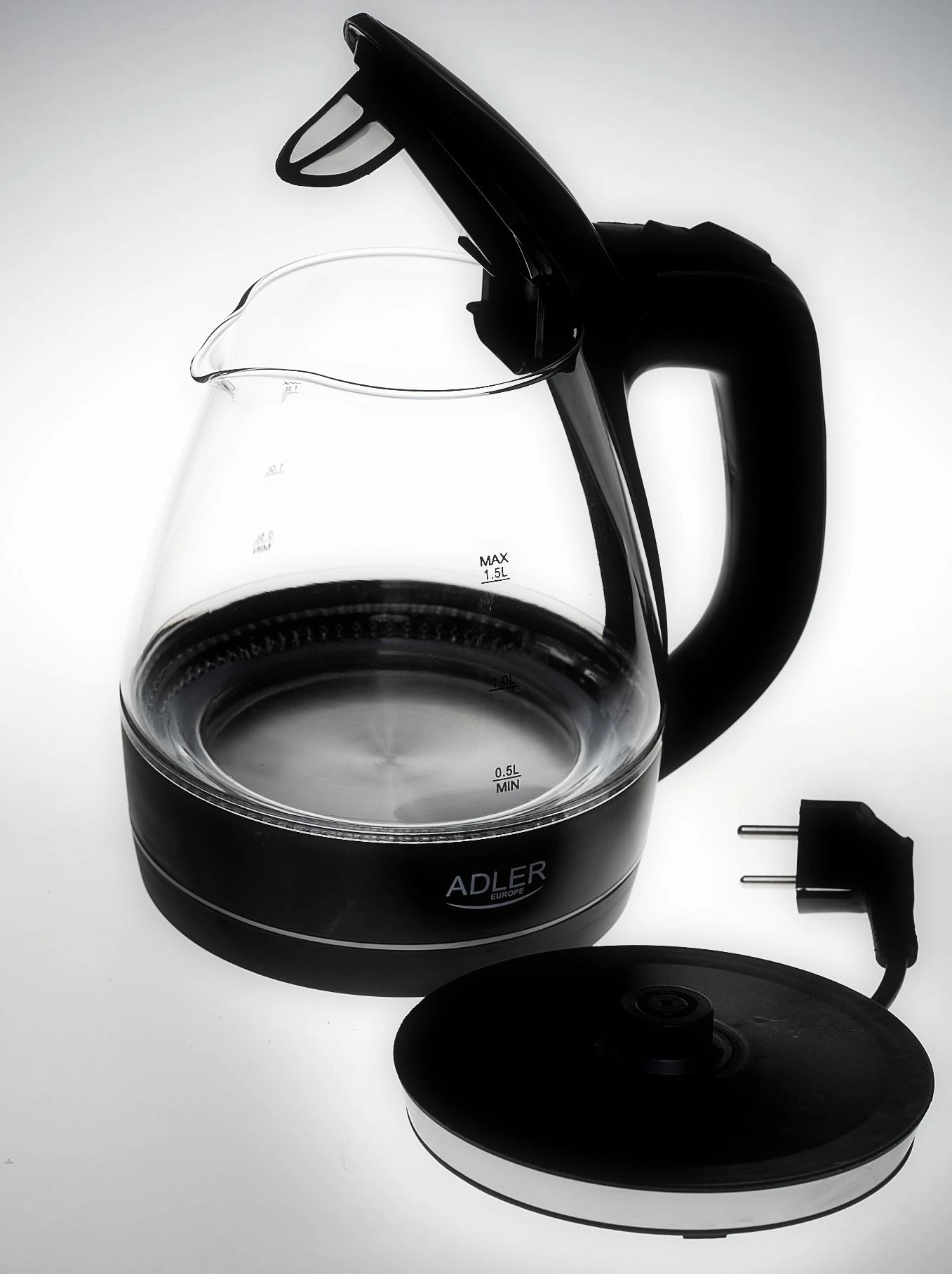 Adler | Virdulys | AD 1224 | Standard | 2000 W | 1.5 L | Glass | 360° rotational base | Juodas