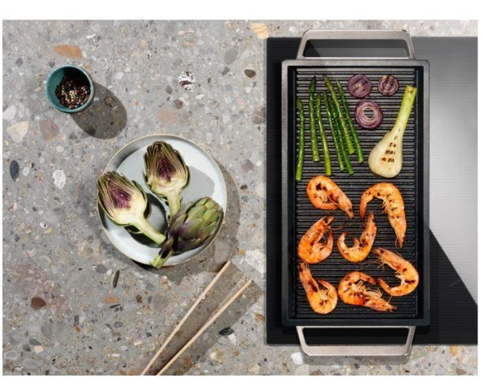 Induction cooktop Electrolux LIV6343 (3 fields, juodos spalvos)