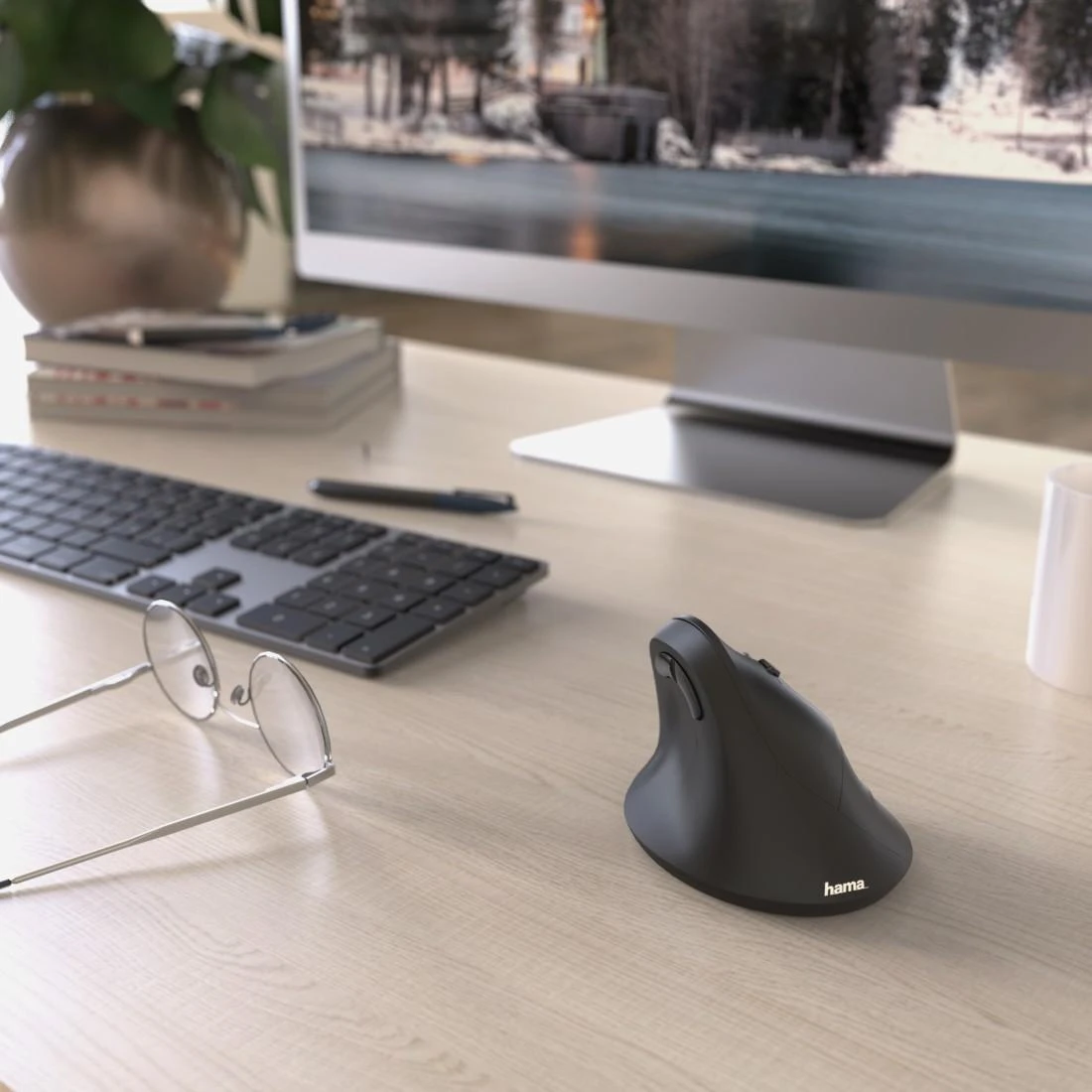 Belaidė pelė su 6 mygtukais  HAMA Vertical Ergonomic EMW-500, juoda