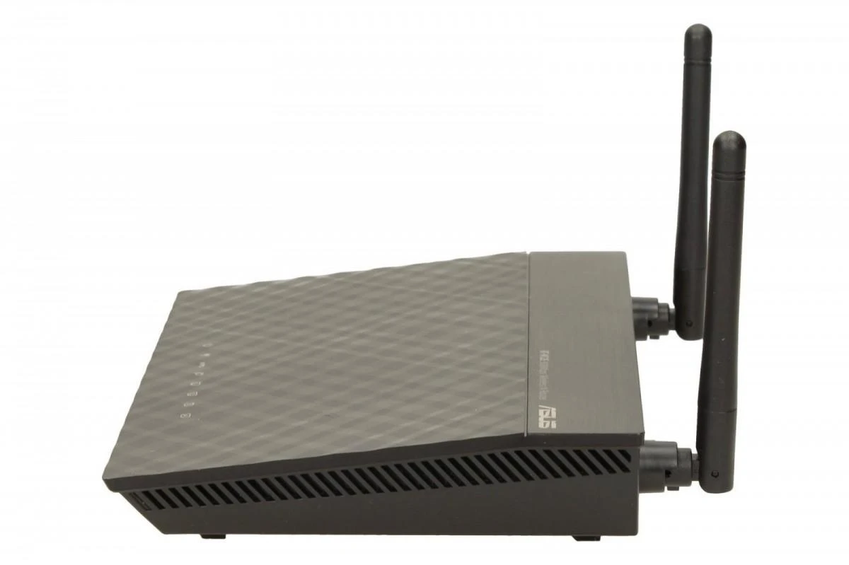 Asus | Maršrutizatorius | RT-N12E | 802.11n | 300 Mbit/s | 10/100 Mbit/s | Ethernet LAN (RJ-45) jungtys 4 | Mesh Support No | MU-MiMO No | No mobile broadband | Antenna type 2xExternal 5dBi | No USB | 36 mėn.