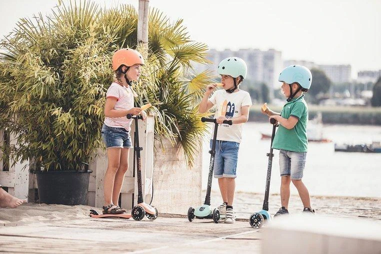 Šalmas Scoot and Ride Apsauginis šalmas - S/M