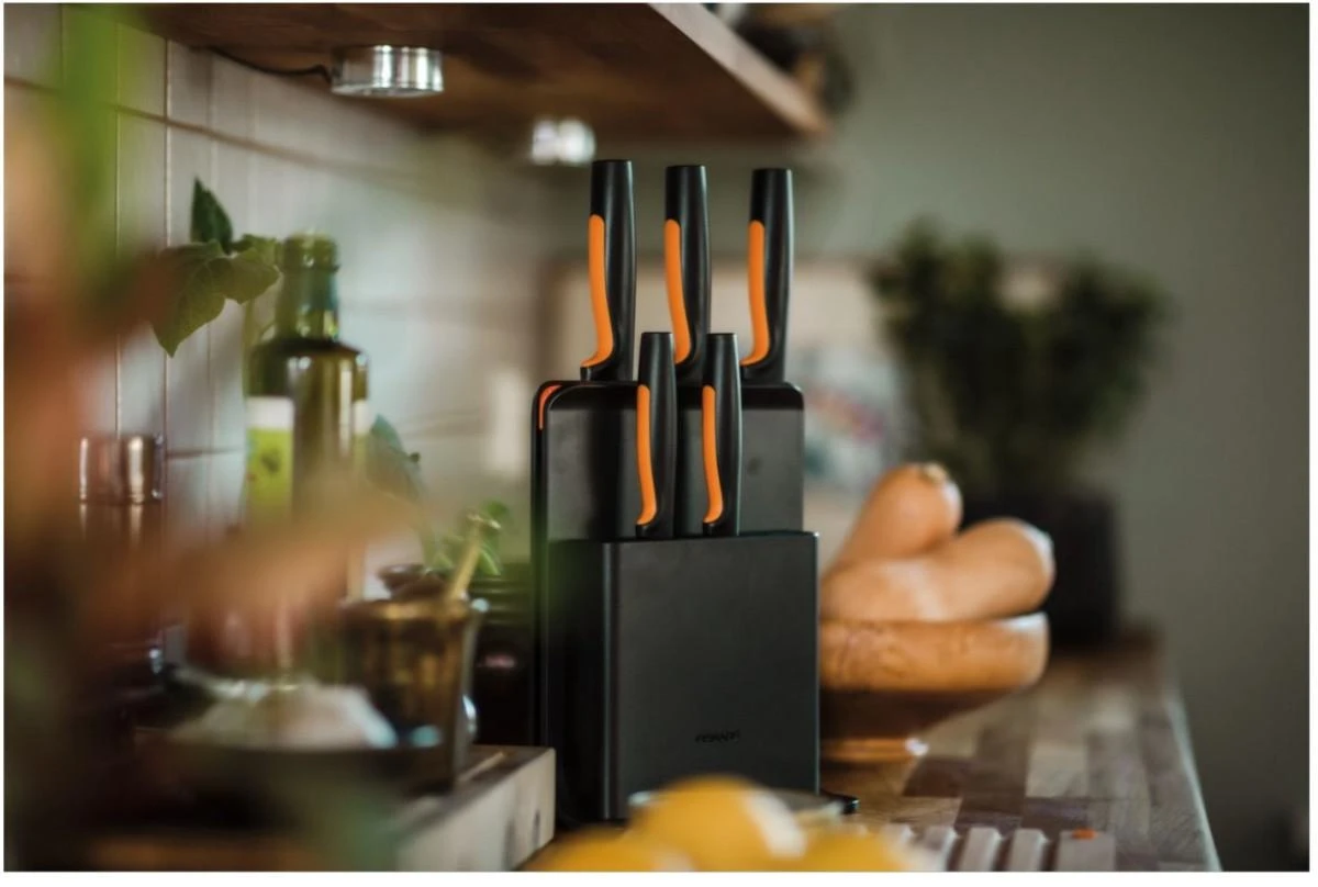 Fiskars Functional Form plastikinis peilių dėklas 5 peiliams