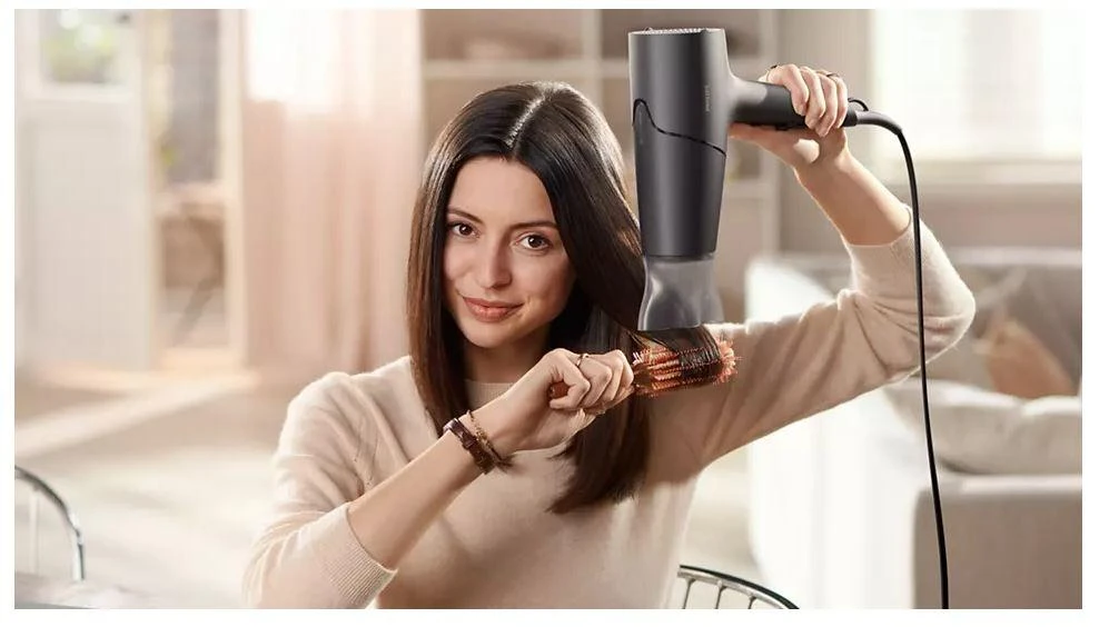 Philips 5000 Series plaukų džiovintuvas BHD504/00, 2100 W, ThermoShield technologija, 2x ioninė priežiūra, 3 šilumos ir 2 greičio nustatymai