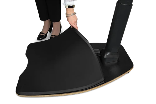 Ergonomiška stovima kėdė DELTACO OFFICE su integruotu kilimėliu, juodas / DELO-0302
