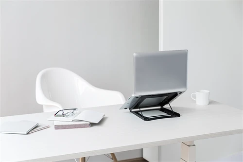 Neš. kompiuterio laikiklis DELTACO OFFICE 5 pozicijų, 10-15", juodas / DELO-0200