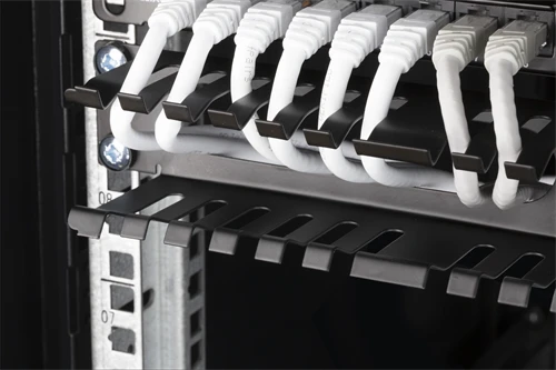 Panelė kabelis DELTACO 19 ", 1U, juoda / 19-24