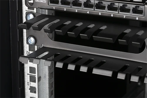 Panelė kabelis DELTACO 19 ", 1U, juoda / 19-24