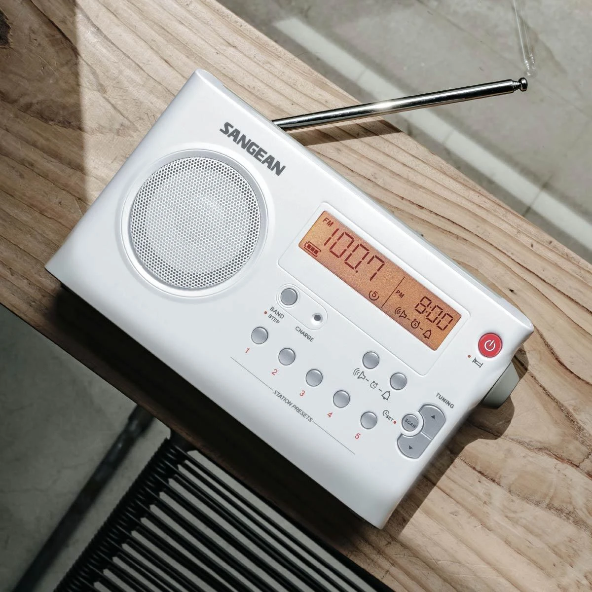 Radijas Sangean Digital Tuning AM / FM, baltas / PR-D7