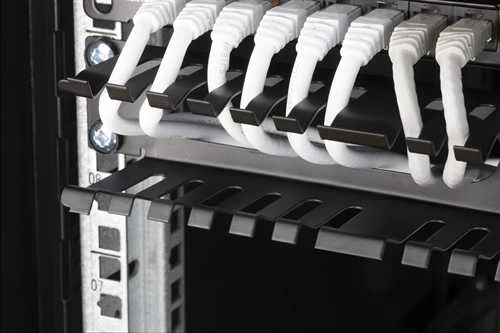 Panelė kabelis DELTACO 19 ", 1U, juoda / 19-24