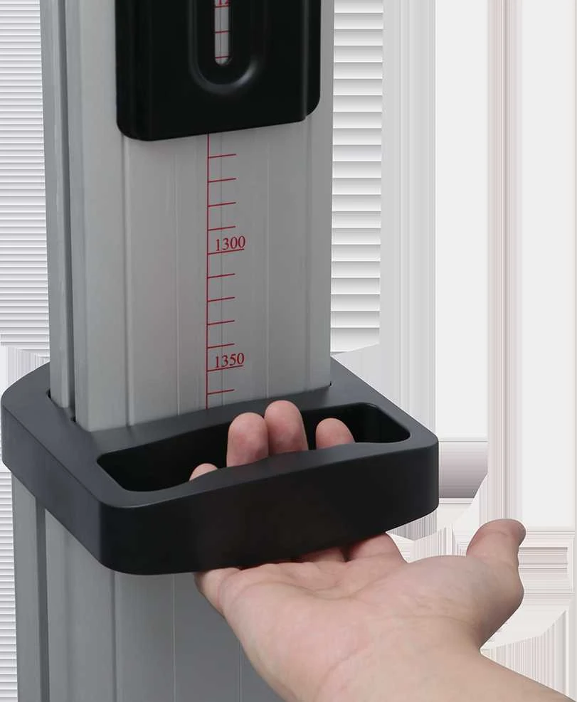 Reguliuojamo aukščio aliuminis laikiklis DELTACO OFFICE su pasukamais ratukais, 37-70", iki 50 kg, kreipiamas, pasukamas, pilkas / ARM-0450