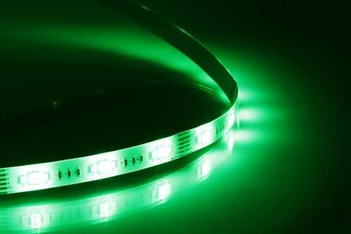 „DELTACO SMART HOME“ LED juostos prailginimas, 1m, RGB, 2700K-6500K, 6 kontaktų, tinka SH-LS3M, baltas SH-LSEX1M