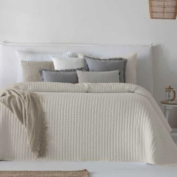 Lovatiesė AZARI BEIGE, 250x270 cm (su pagalvių užvalkaliukais)