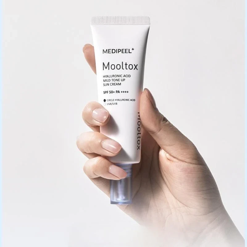 Medi-Peel Hyaluronic Acid Aqua Mooltox Daugiafunkcinis apsauginis kremas nuo saulės su SPF 50+, 50 ml aprašymas - Prekės nuotrauka
