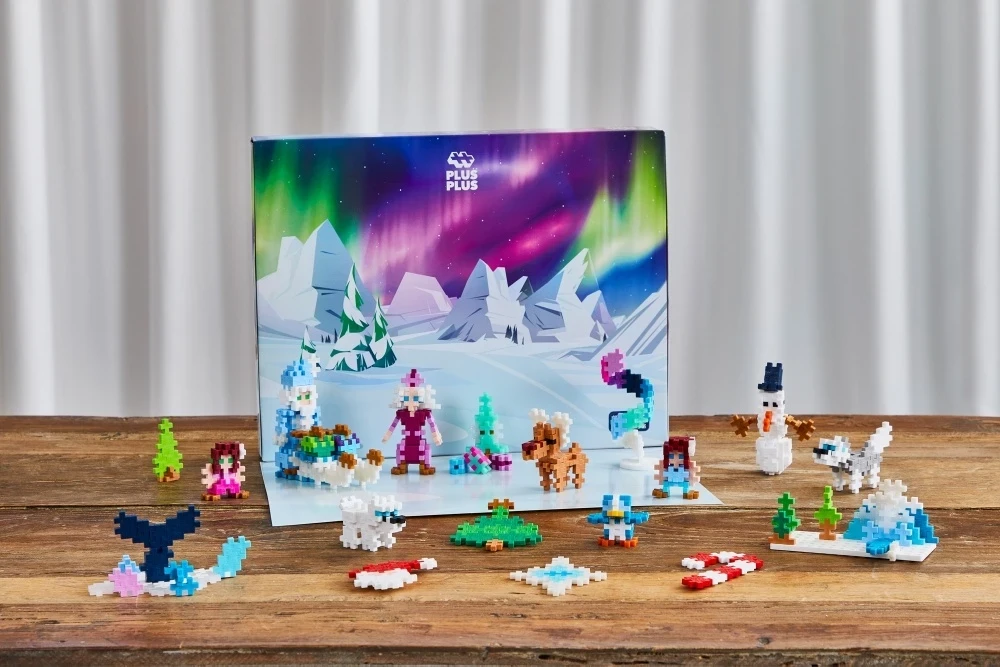 Advento kalendorius su konstruktoriaus detalėmis „Plus-Plus Santa's Northern Lights Adventure“, 600 detalių
