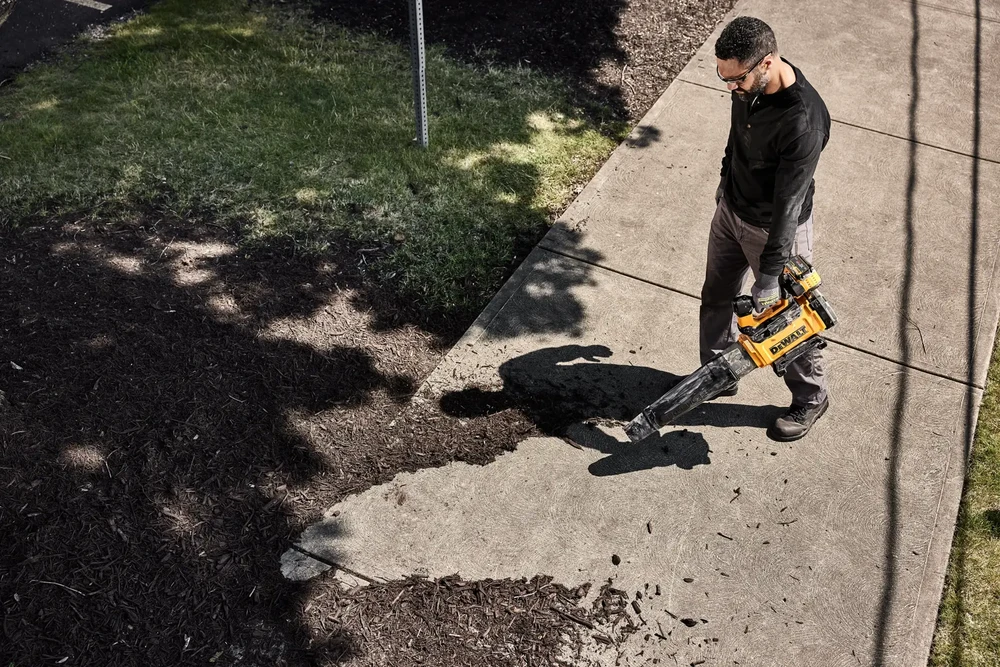 Akumuliatorinis lapų pūstuvas DeWalt DCMBL777N; 54 V (be akumuliatoriaus ir kroviklio)