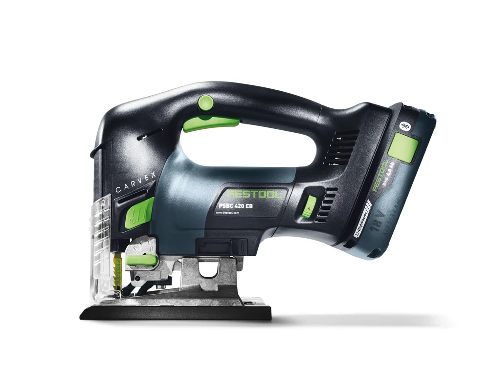 Festool CARVEX siaurapjūklis su akumuliatoriumi, šoninis vaizdas