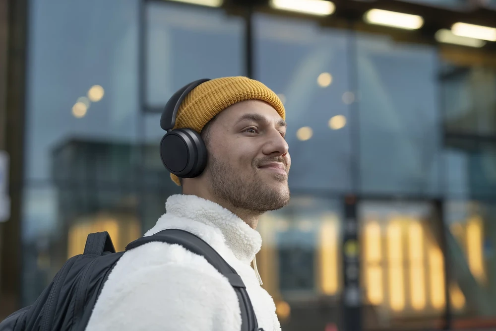 Ant ausų dedamos belaidės ausinės Philips 5000 series, juodos spalvos | TAH5209BK/00 aprašymas - Prekės nuotrauka
