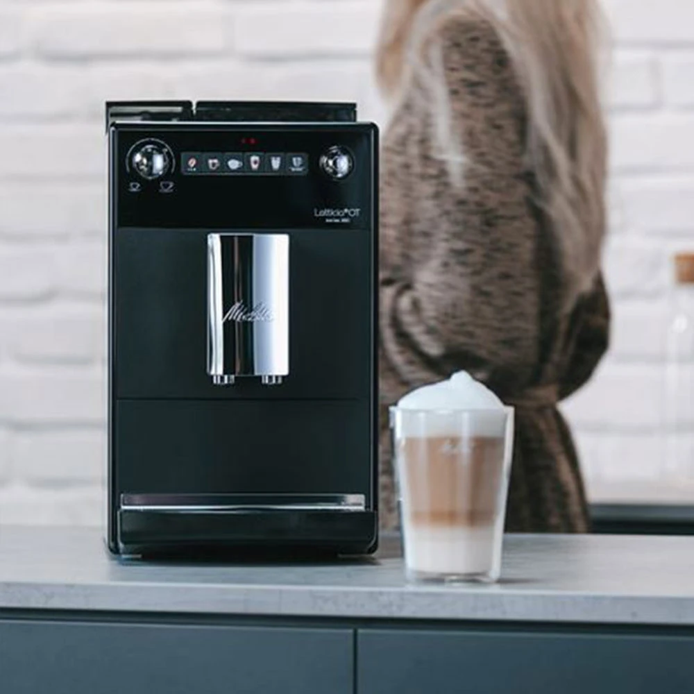 Automatinis kavos aparatas Melitta Latticia OT F300-100, juodos spalvos