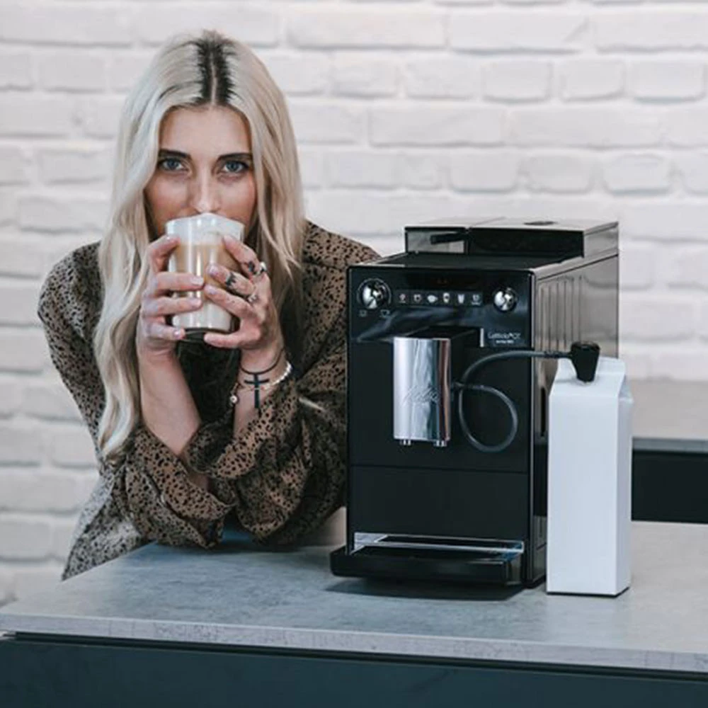 Automatinis kavos aparatas Melitta Latticia OT F300-100, juodos spalvos