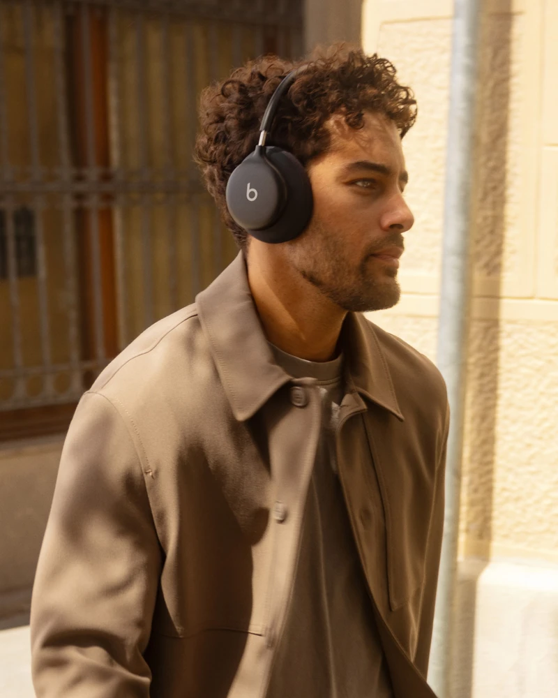 Beats 360 Over-Ear Headphones - Black with Black Performance Knit Cushions - MJE14ZM/A