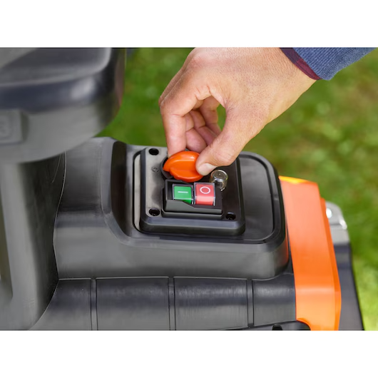 Black &amp; Decker Elektrinis tylus šakų smulkintuvas BEGAS5800