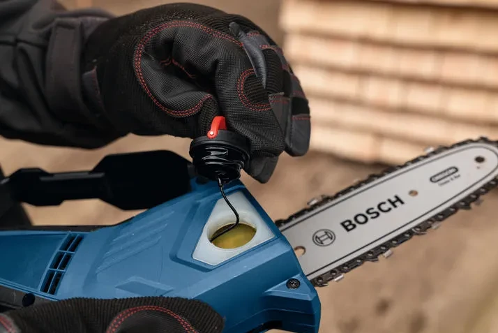 Bosch Akumuliatorinis genėjimo pjūklas GKE 18V-20 (be akumuliatoriaus ir kroviklio) | 06008D7100