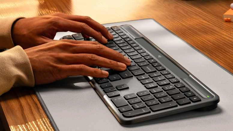 Belaidė klaviatūra Logitech Signature Slim Solar+ K980s, grafito spalvos, 920-013764 aprašymas - Prekės nuotrauka
