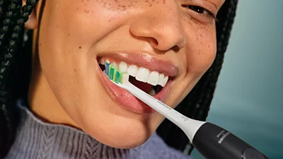 Įkraunamas dantų šepetėlis „Philips“ Sonicare 2100 HX4021/02, juodas aprašymas - Prekės nuotrauka