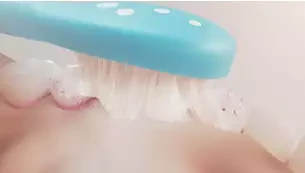 2 dalių šepetėlių galvučių pakuotė Philips Sonicare For Kids HX6042/90, baltos/mėlynos spalvos aprašymas - Prekės nuotrauka